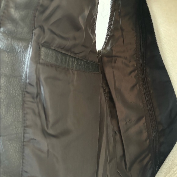 NEARLY NEW! BLACK BRAND MOTORCYCLE CLOTHING BLACK LEATHER WOMENS BUCKLE VEST - Picture 7 of 12